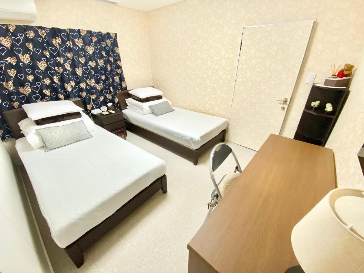 Guesthouse017徳島個室 飲食街中心 阿波踊り会館7分 文理&徳島大学 アスティとくしま車8分 Tokushima Esterno foto